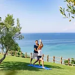 Ikos Oceania Nea Moudania