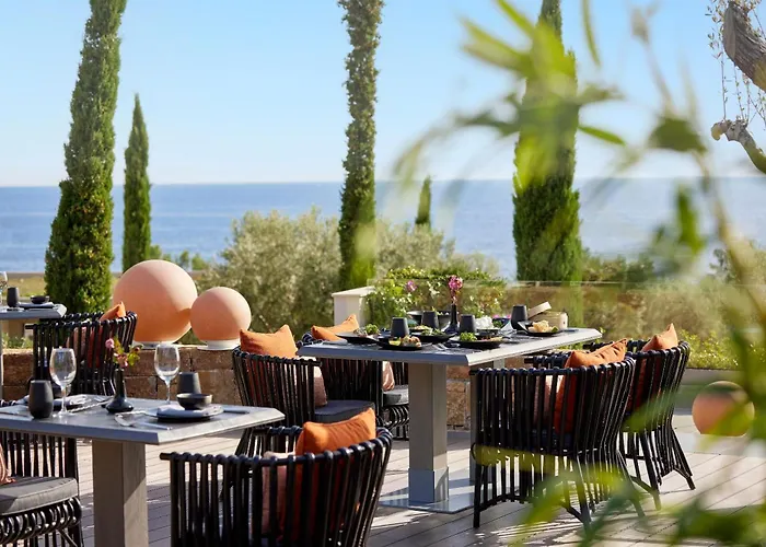 Ikos Oceania Nea Moudania